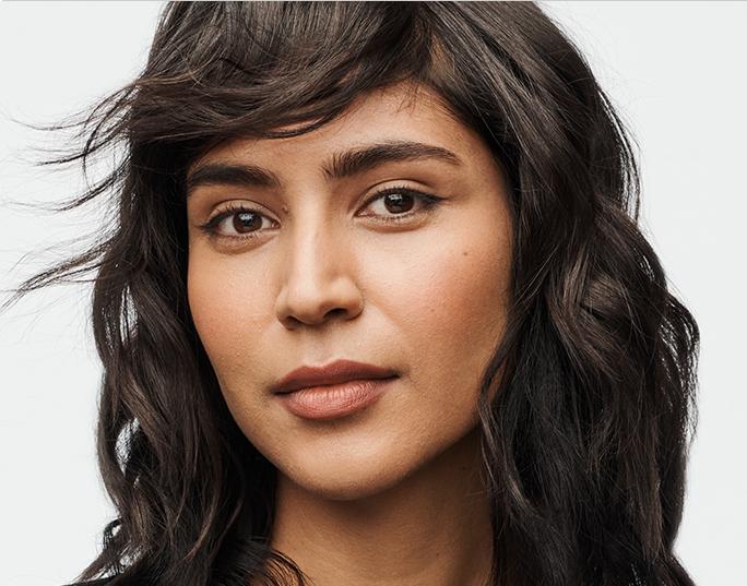 Medium Hair Styles Versatility is the name of the game here…curly or straight, bobs, lobs, bangs, shags and more.
