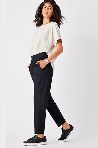 Women's Self Dressing Pull-On Pant