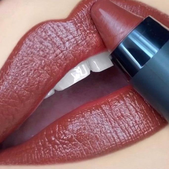 Reina Rebelde Bold Lip Color Stick