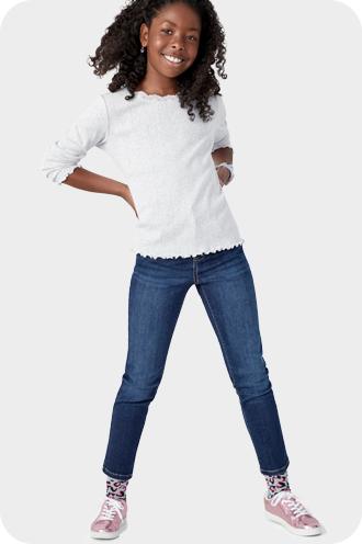 Little girl best sale in skinny jeans